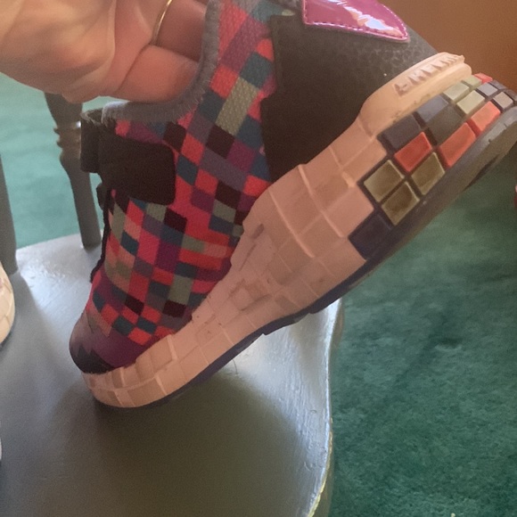 Roblox inspired Skechers good condition with a lot of life still in them! Xoxo! - Picture 13 of 14